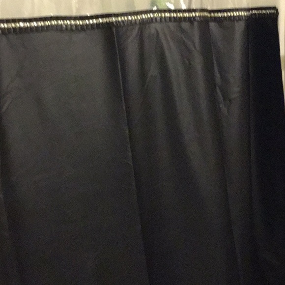 Distinctive Shower Curtain - Picture 5 of 7